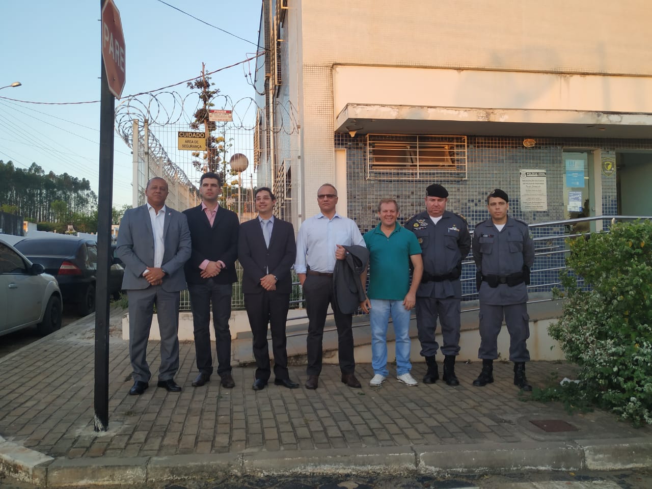 Em visita ao município, secretário de Estado da Segurança ouve solicitações de Paulo Jovanio e de policiais